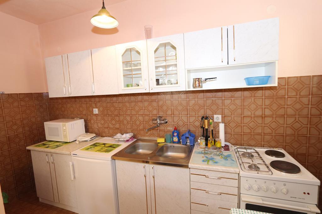 Apartments Antoneta Макарска Экстерьер фото